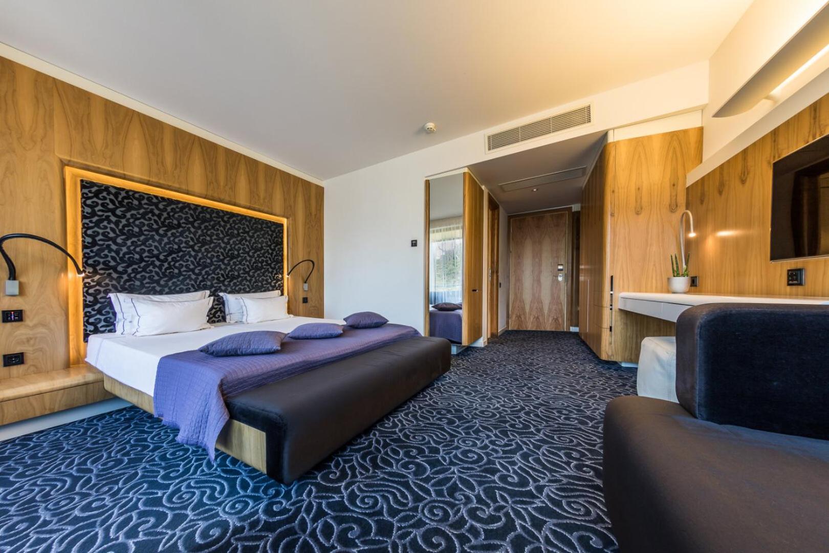 Palanga Life Balance Spa Hotel Buitenkant foto A room at the hotel