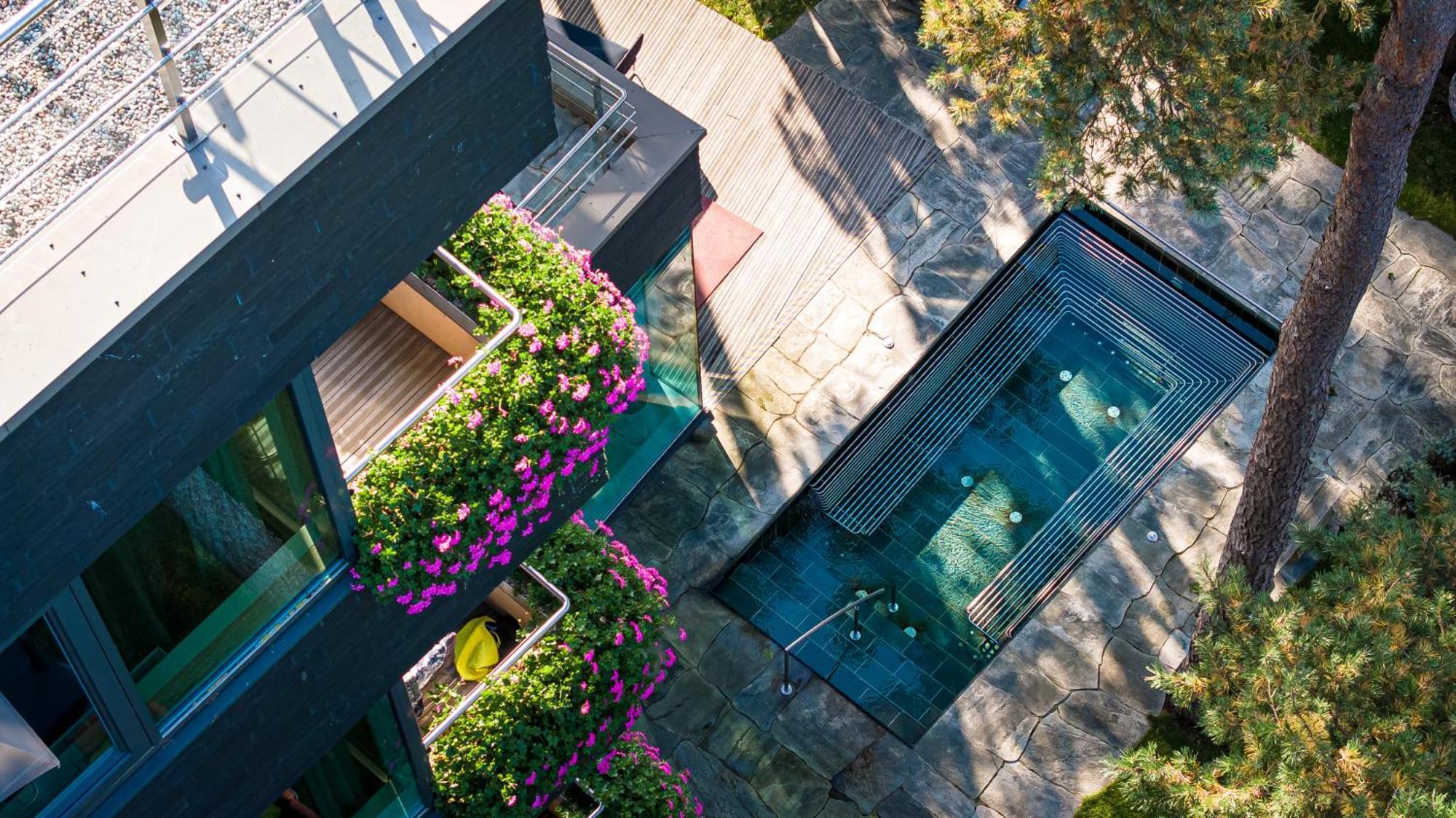 Palanga Life Balance Spa Hotel Buitenkant foto The glass floor of the observation deck