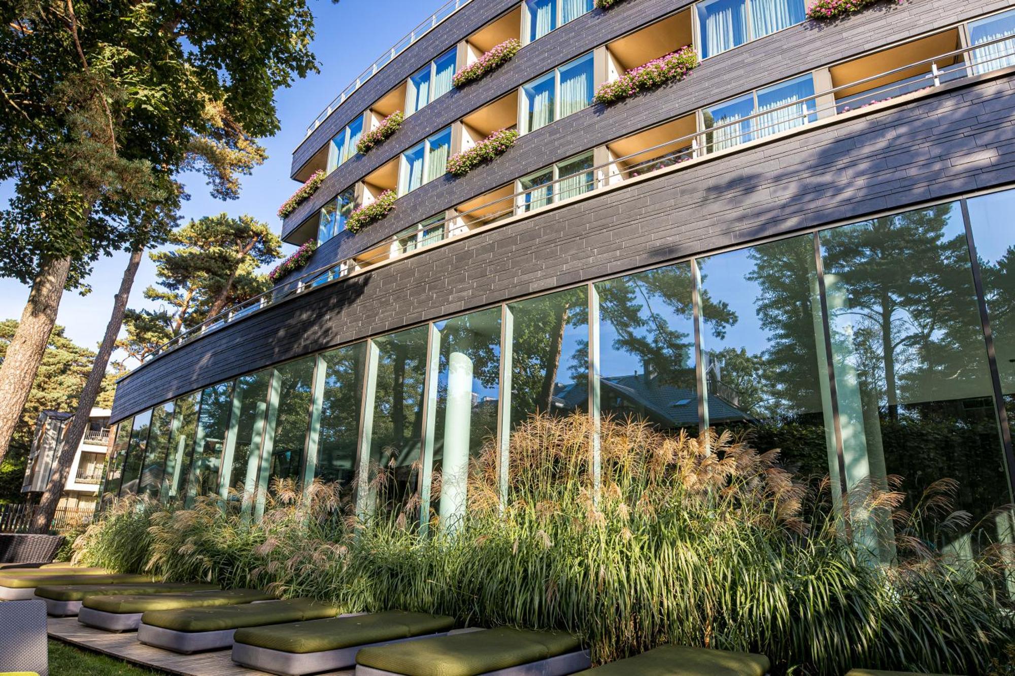 Palanga Life Balance Spa Hotel Buitenkant foto The hotel's main building