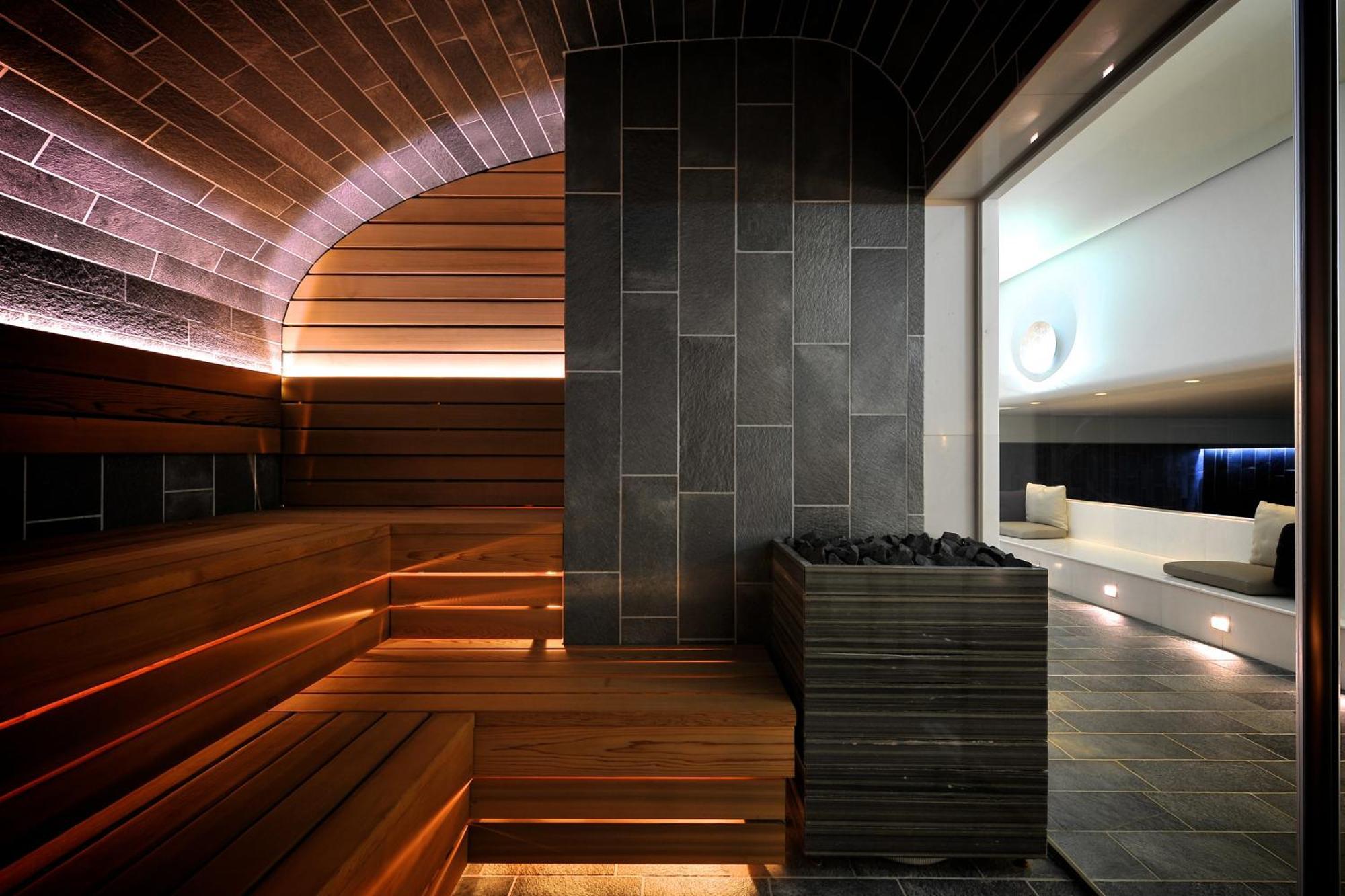 Palanga Life Balance Spa Hotel Buitenkant foto The interior of a modern Finnish sauna